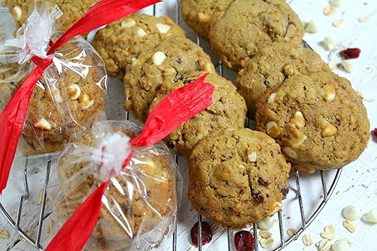 Oatmeal Craisin Cookies | Gluten Free Oatmeal Cookies | Great Cookies for Teacher Appreciation | Oatmeal Chocolate Craisin Cookies