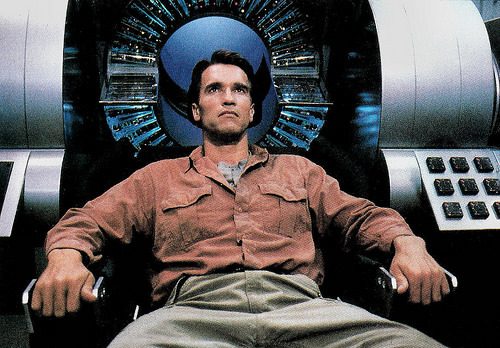 Arnold Schwarzenegger in Total Recall (1990)