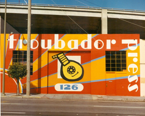 Troubador building at 126 Folsom Street, San Francisco. Supergraphics painted circa 1971-1972 by Gompers Saijo. (Photo: Malcolm Whyte)