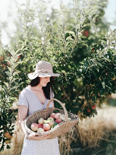Picking apples Acquacotta workshop