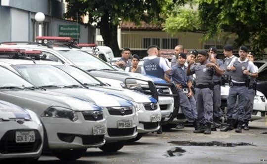 Quando a polícia cruza os braços, a bandidagem sai da toca.