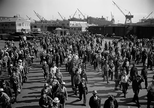 Dorothea Lange, Shift Change 3:30 pm, Coming out of Yard 3, Kaiser Shipyards, 1942 © The Oakland Museum of California 