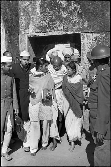 Henri Cartier-Bresson, Gandhi leaving Meherauli Delhi, India, 1948© the artist / Magnum Photos 