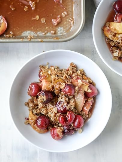 cherry peach crisp with oatmeal cookie crumble I howsweeteats.com 