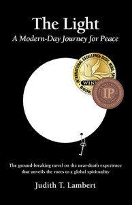 TheLight_cover_v9.indd