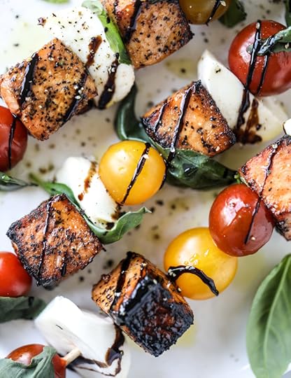 blackened salmon caprese skewers I howsweeteats.com 
