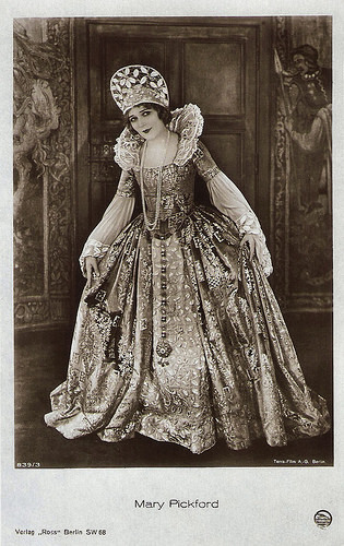 Mary Pickford in Dorothy Vernon of Haddon Hall (1924)