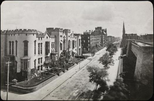 Looking south on Fifth Avenue