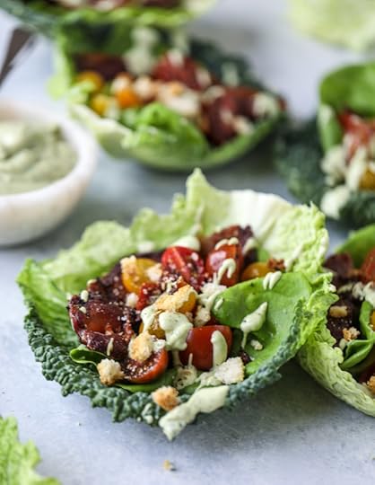 BLT Lettuce Wraps with Avocado Ranch I howsweeteats.com