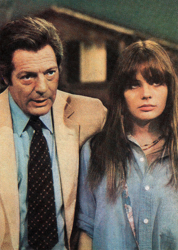 Marie Trintignant and Marcello Mastroianni in La terrazza (1980)