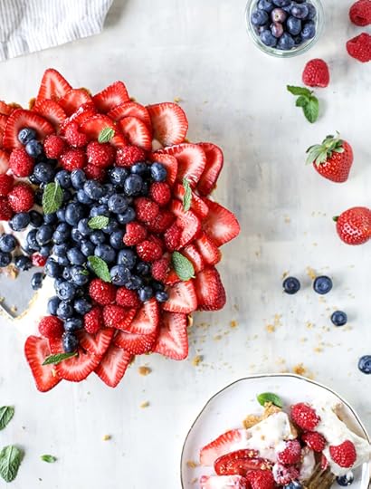 no-bake cheesecake triple berry star tart I howsweeteats.com