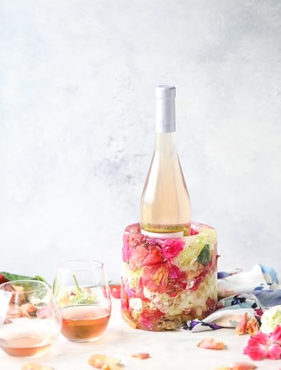 how to make a floral ice bucket I howsweeteats.com 