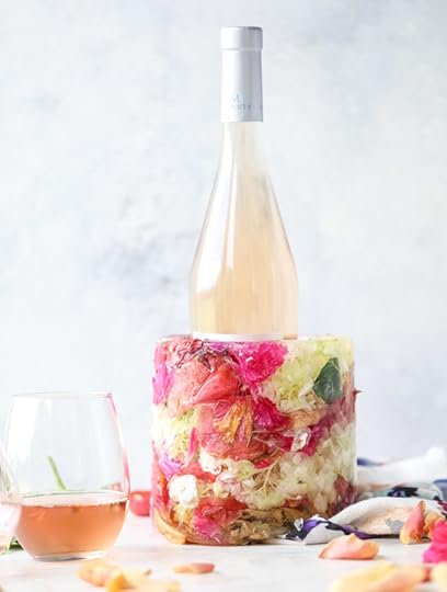 how to make a floral ice bucket I howsweeteats.com