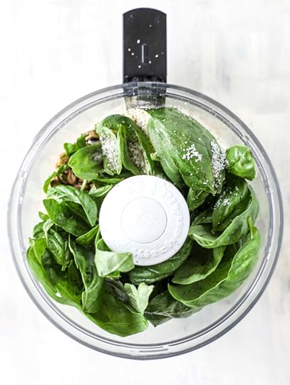 pistachio pesto pasta salad with burrata I howsweeteats.com