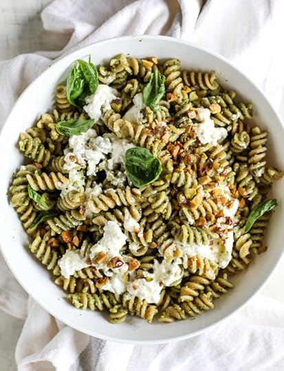 pistachio pesto pasta salad with burrata I howsweeteats.com
