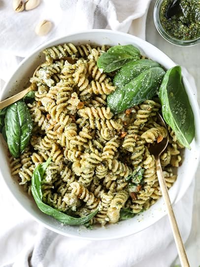 pistachio pesto pasta salad with burrata I howsweeteats.com