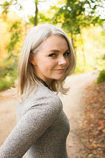 0009_Chelsea Headshots (2)