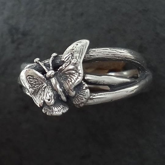  photo Butterfly-Ring-Lside-ss_zpscwnruw18.jpg