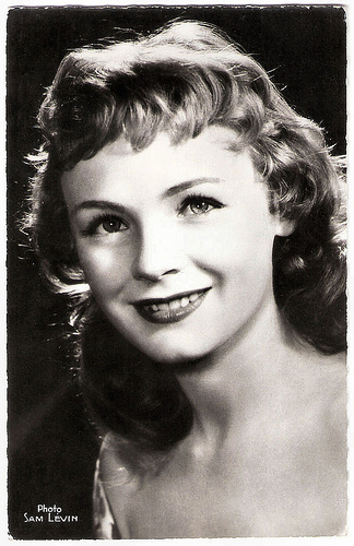 Etchika Choureau
