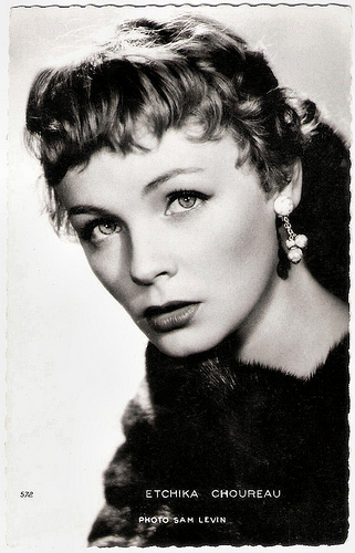 Etchika Choureau
