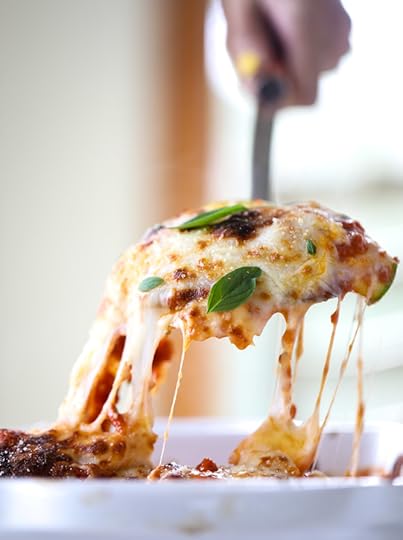 cheesy zucchini roll-ups I howsweeteats.com