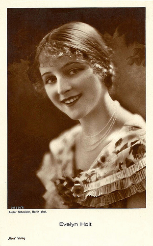 Evelyn Holt