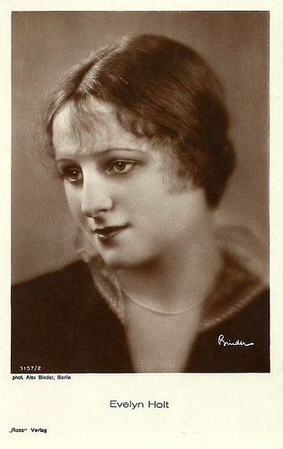 Evelyn Holt