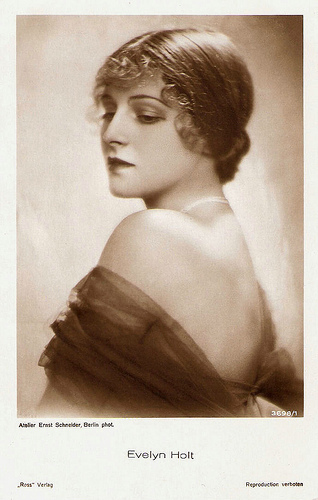 Evelyn Holt