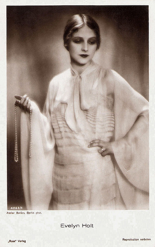 Evelyn Holt