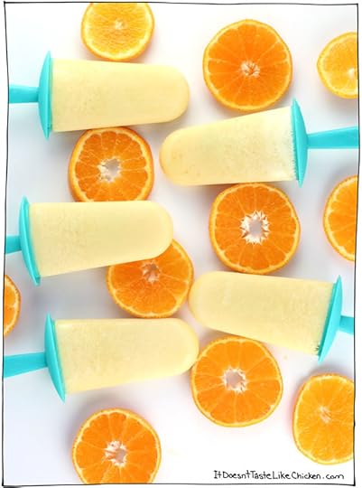 25 Vegan Popsicle Recipes that you need to make this summer! Creamy, fruity, chocolatey, layered, swirled, prizes inside, this collection has got it all. Dairy-free. #itdoesnttastelikechicken