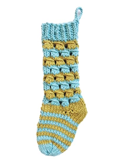 Super Chunky Knit Christmas Stocking Pattern by @iamvickiehowell