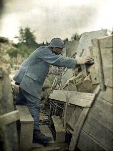 Historic color photos, old photographs, 1900s,photographer to the Russian tsar, WWI, reaction to historic color photos, what was life like 120 years ago?