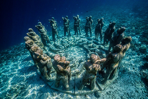 Nest, an Underwater Sculpture by Jason deCaires Taylor, Rises from the Seabed in Indonesia