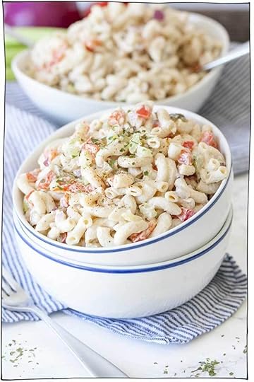 25 Vegan Cold Summer Meals (that require very little to no cooking). Perfect for those hot summer days when you want to spend as little time in the kitchen as possible! #itdoesnttastelikechicken