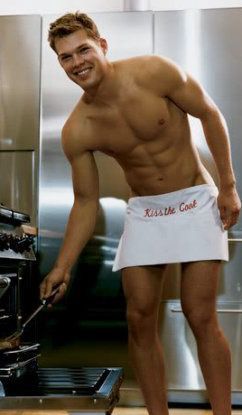  photo hotmaninappron_zpsvl3sxb0a.jpg