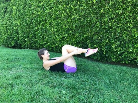 Single Leg Stretch 1 (resize)