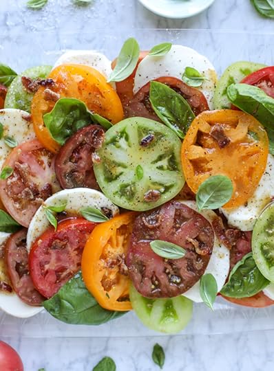 hot bacon caprese salad I howsweeteats.com