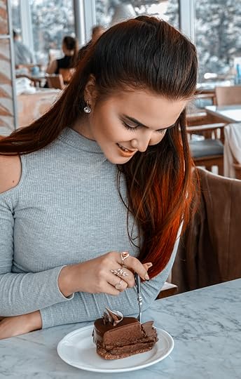 kohvik-komeet-tervislik-vegan-taimetoit-koogid-kondiiter-salat-arvustus-restoran-merilin-taimre-paljas-porgand-kus-süüa