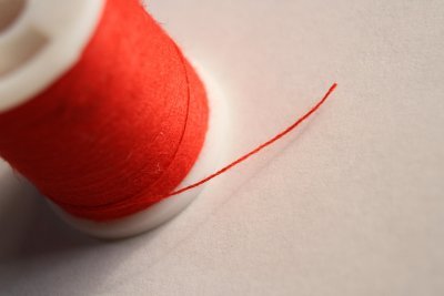 spool_of_red_thread.jpg