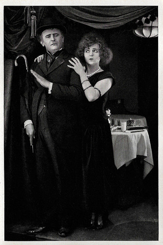 Eugen Klöpfer and Aud Egede Nissen in Die Strasse (1923)