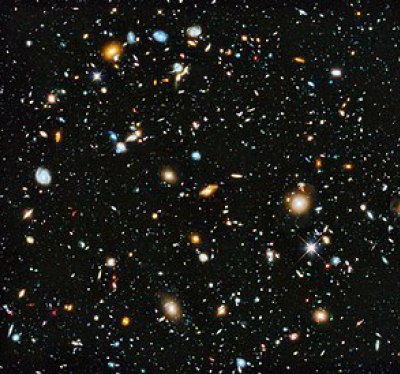 NASA-HS201427a-HubbleUltraDeepField2014-20140603.jpg