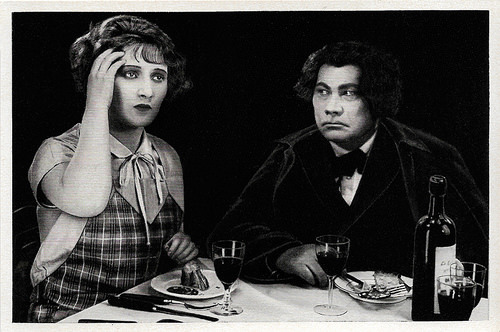 Anita Dorris and Paul Wegener in Svengali (1927)
