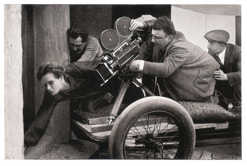 The unchained camera on the chassis