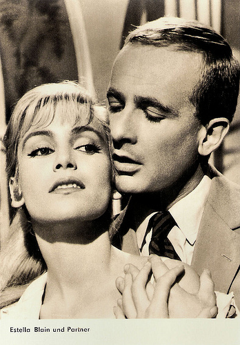 Estella Blain and Philippe Mareuil in Le fauve est lâché (1959)