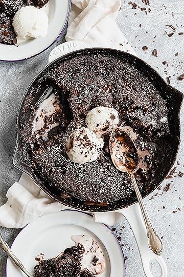 125 recipes for football season (the best tailgating recipes) I howsweeteats.com