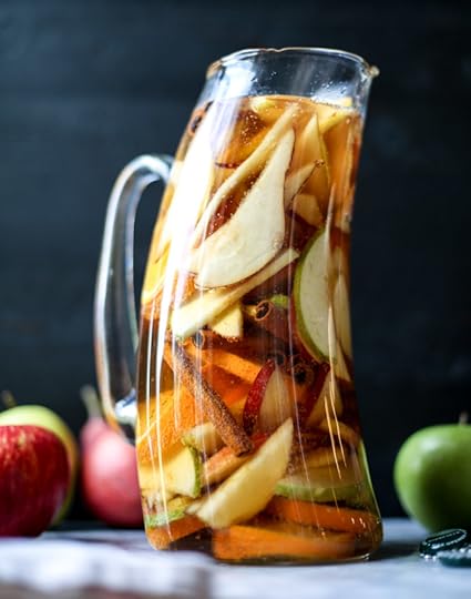 125 recipes for football season (the best tailgating recipes) I howsweeteats.com