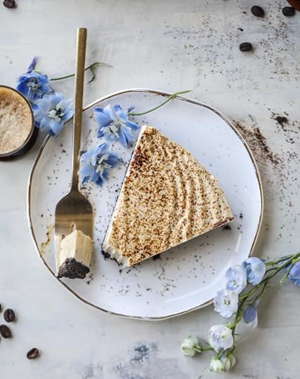 no bake greek yogurt cheesecake I howsweeteats.com