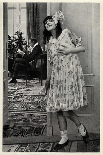 Asta Nielsen in Engelein (1914)