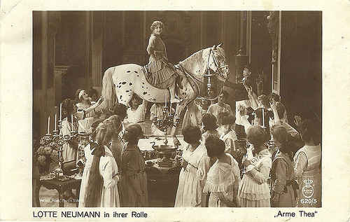 Lotte Neumann in Arme Thea (1919)