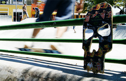 SkullSkateboard1
